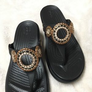 Crocs Women's Sanrah Diamante Wedge Flip Black with Rose Gold